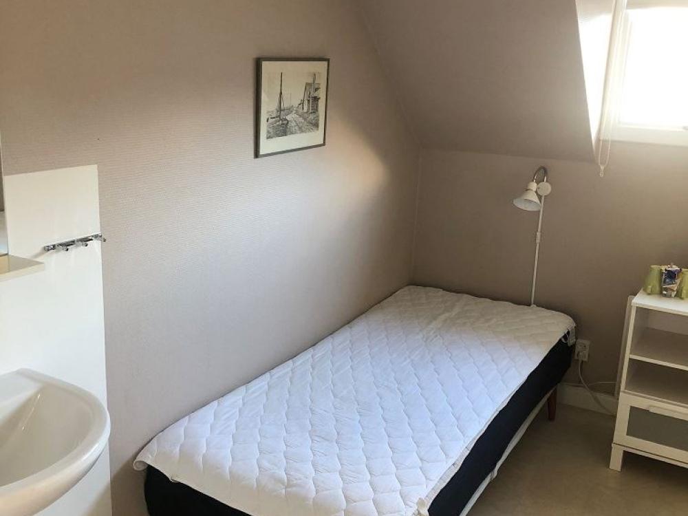 Bed & Breakfast dubbelrum/enkelrum, gemensam dusch/WC i korridor