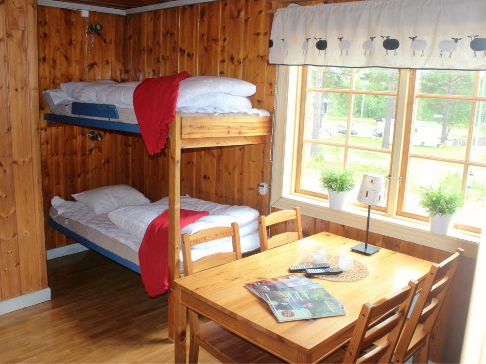 Cabin (4 beds, toilet/no shower, pets not allowed)